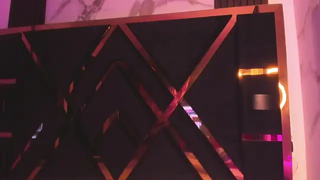 Snapshot of Ebony_beautifull chatting on 09-11-25, 01:39 Ebony beautifull online show from 09-11-25, 01:39