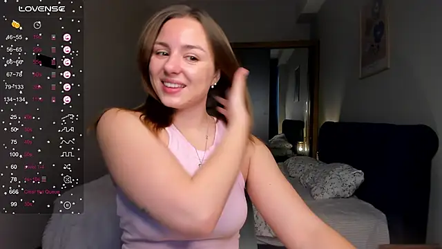 ThreeshaWhite online show from 03-07-25, 06:13