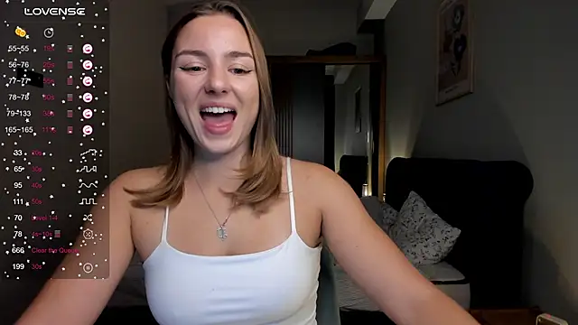 ThreeshaWhite online show from 10-15-25, 04:29