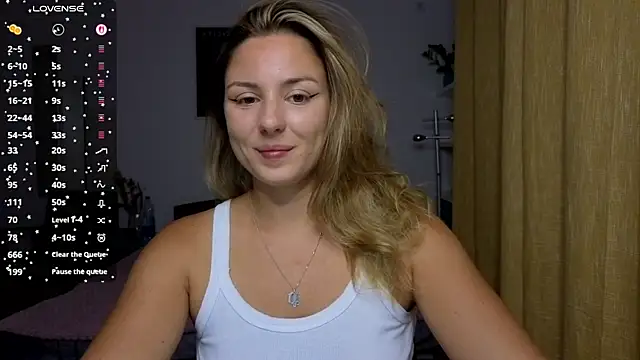 ThreeshaWhite online show from 08-09-26, 06:46