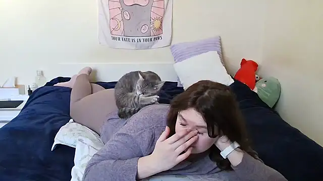 Snapshot of franceska_blue chatting on 02-13-25, 09:20 franceska blue online show from 02-13-25, 09:20