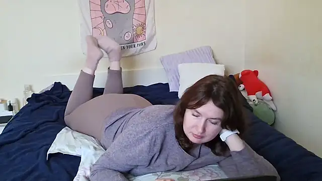 Snapshot of franceska_blue chatting on 02-19-25, 02:12 franceska blue online show from 02-19-25, 02:12