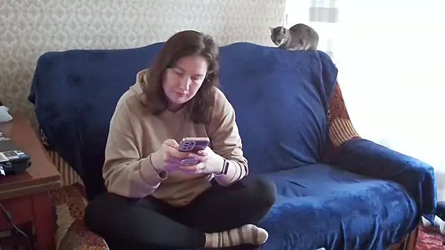 Snapshot of franceska_blue chatting on 10-19-25, 10:38 franceska blue online show from 10-19-25, 10:38