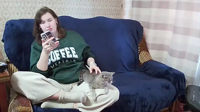 Snapshot of franceska_blue chatting on 10-22-25, 08:58 franceska blue online show from 10-22-25, 08:58