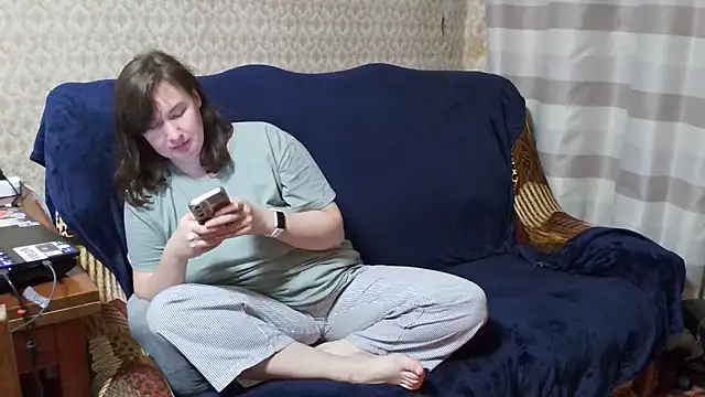 Snapshot of franceska_blue chatting on 11-04-25, 03:11 franceska blue online show from 11-04-25, 03:11