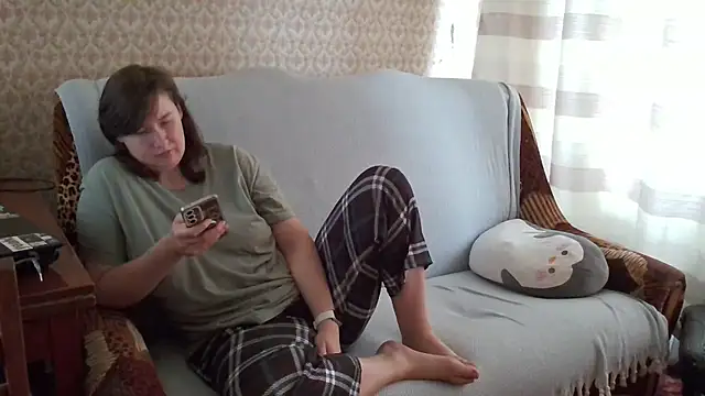 Snapshot of franceska_blue chatting on 11-22-25, 10:47 franceska blue online show from 11-22-25, 10:47