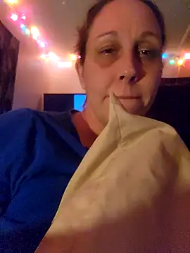 Hottmess011 online show from 02-15-26, 10:25