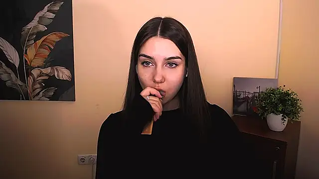 Lili magic online show from 09-24-25, 12:30