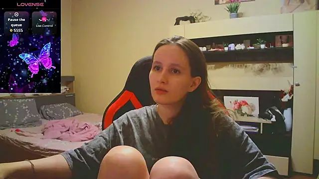 Snapshot of babywaifu chatting on 11-28-25, 09:06 babywaifu online show from 11-28-25, 09:06