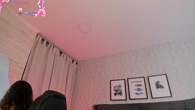 emma  smith1 online show from 02-04-25, 12:33