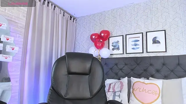 emma  smith1 online show from 02-15-25, 12:22