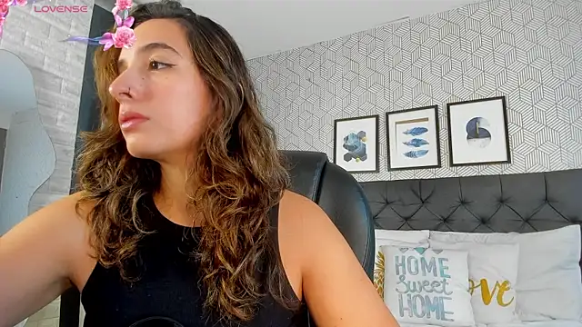 emma  smith1 online show from 03-10-25, 12:59