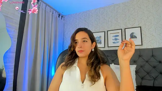 emma  smith1 online show from 03-11-25, 01:34