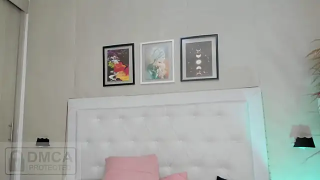 emma  smith1 online show from 03-28-26, 10:15