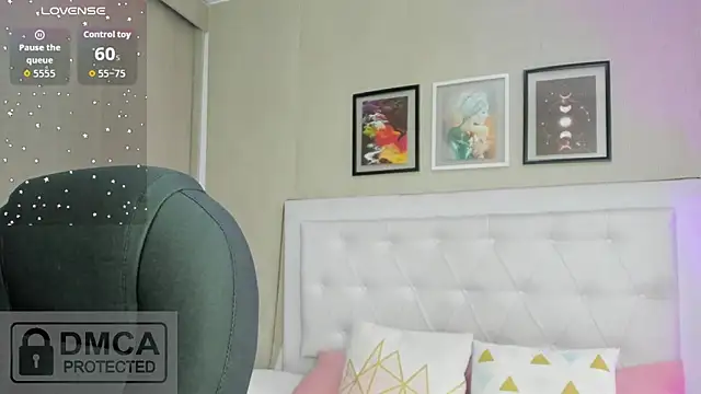 emma  smith1 online show from 04-08-26, 12:27