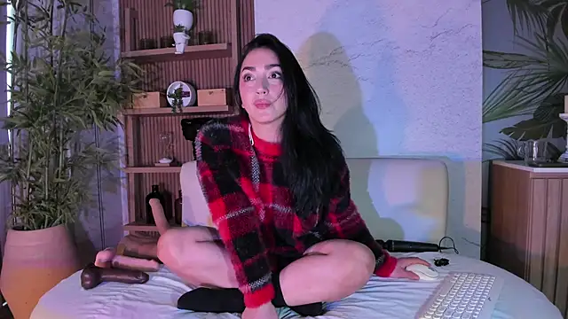 LIAH IZUMI online show from 06-05-26, 01:28