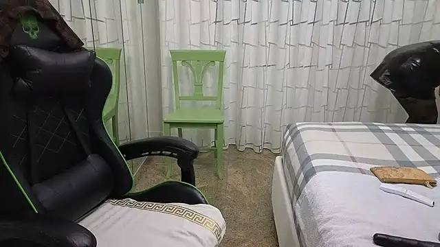   Nina online show from 10-14-25, 12:06