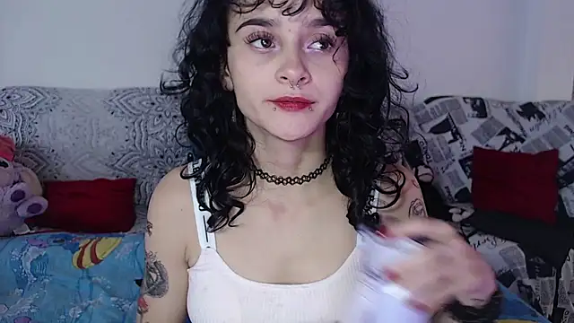 kitty22  online show from 01-13-25, 02:11