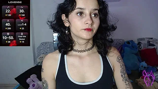 kitty22  online show from 02-17-25, 02:04