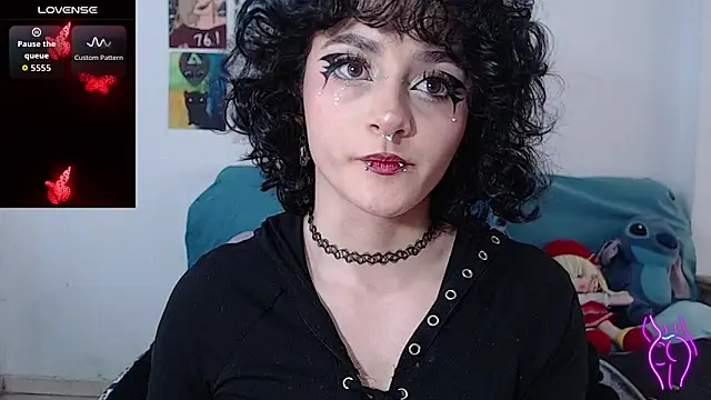 kitty22  online show from 09-27-25, 01:38