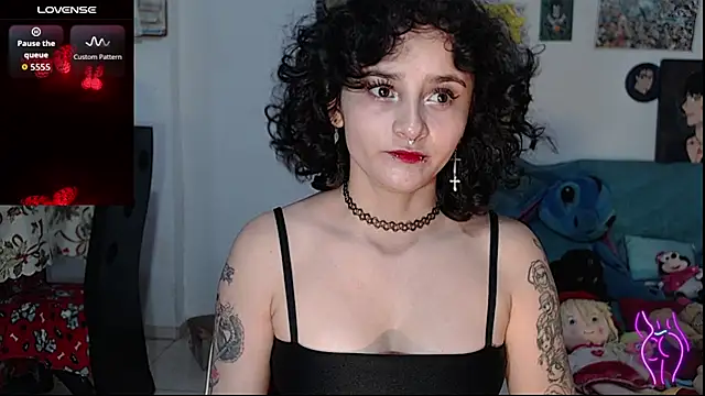 kitty22  online show from 11-25-25, 12:16