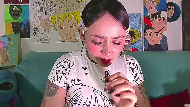 Snapshot of kitty22_ chatting on 05-15-26, 01:51 kitty22 online show from 05-15-26, 01:51