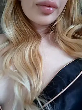 Elza kom online show from 11-22-25, 08:13