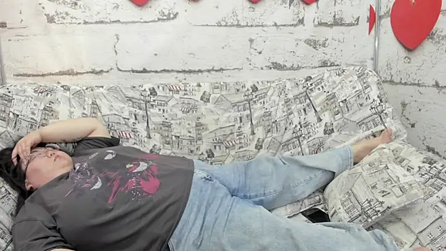 Nadine asian online show from 07-12-26, 08:05