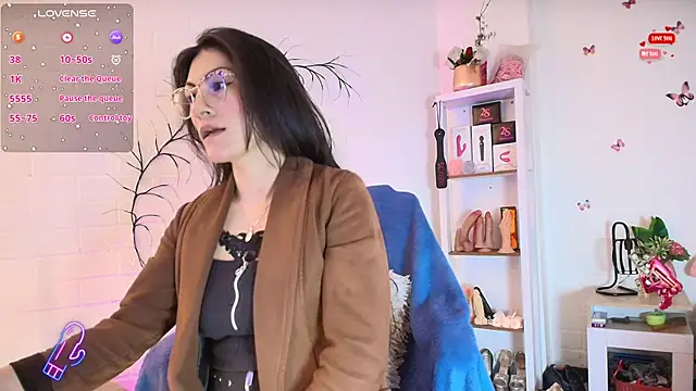 Rapunzeell  online show from 09-12-25, 01:22