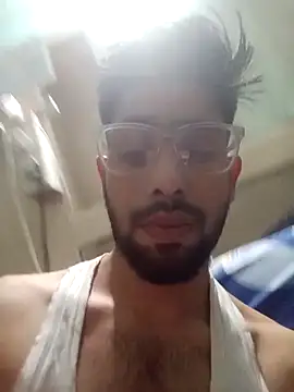 Snapshot of snigdha25 chatting on 03-08-26, 04:00 snigdha25 online show from 03-08-26, 04:00