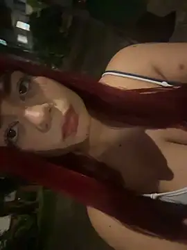 Snapshot of RavenM8 chatting on 12-17-25, 01:22 RavenM8 online show from 12-17-25, 01:22