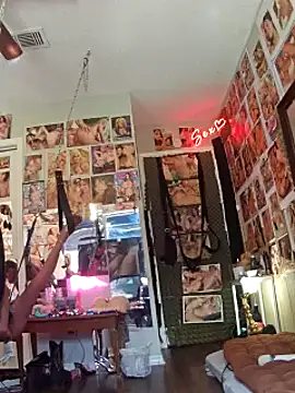 luvs2cumm69 online show from 02-25-25, 05:15