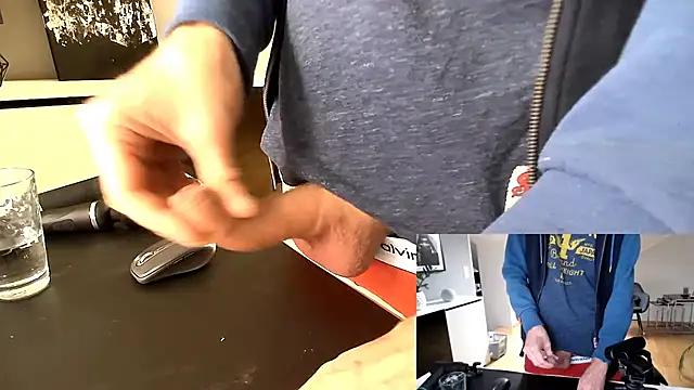 Snapshot of sperma_tributes chatting on 10-28-25, 09:02 sperma tributes online show from 10-28-25, 09:02