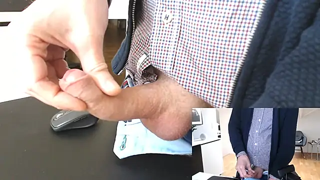 Snapshot of sperma_tributes chatting on 11-21-25, 08:57 sperma tributes online show from 11-21-25, 08:57