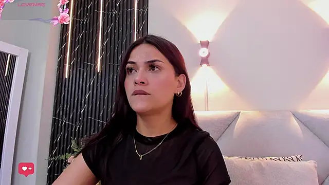 Snapshot of katrina_kaif_x chatting on 11-11-25, 07:03 katrina kaif x online show from 11-11-25, 07:03