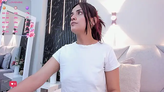 Snapshot of katrina_kaif_x chatting on 11-19-25, 07:14 katrina kaif x online show from 11-19-25, 07:14