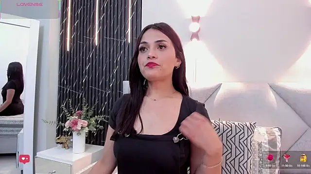 Snapshot of katrina_kaif_x chatting on 11-26-25, 07:15 katrina kaif x online show from 11-26-25, 07:15