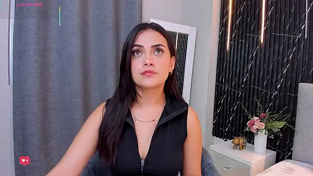 Snapshot of katrina_kaif_x chatting on 02-23-26, 07:11 katrina kaif x online show from 02-23-26, 07:11