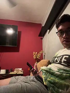 Snapshot of Magicerosxx69 chatting on 10-28-25, 06:28 Magicerosxx69 online show from 10-28-25, 06:28