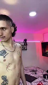 Snapshot of TheKing6ix9ine69 chatting on 06-14-26, 11:56 TheKing6ix9ine69 online show from 06-14-26, 11:56