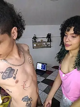 Snapshot of TheKing6ix9ine69 chatting on 07-07-26, 04:11 TheKing6ix9ine69 online show from 07-07-26, 04:11