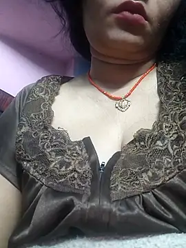 Snapshot of Ritasingh-0461 chatting on 12-18-25, 12:06 Ritasingh-0461 online show from 12-18-25, 12:06