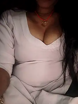 Snapshot of Ritasingh-0461 chatting on 12-18-25, 06:14 Ritasingh-0461 online show from 12-18-25, 06:14