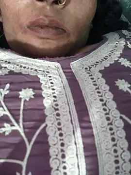 Snapshot of Ritasingh-0461 chatting on 03-04-26, 02:45 Ritasingh-0461 online show from 03-04-26, 02:45