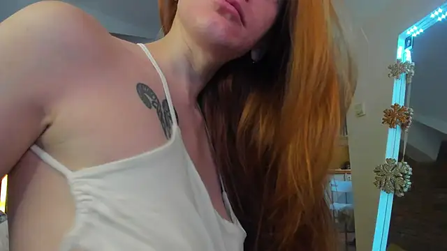 Aliceginger99 online show from 12-23-25, 06:22