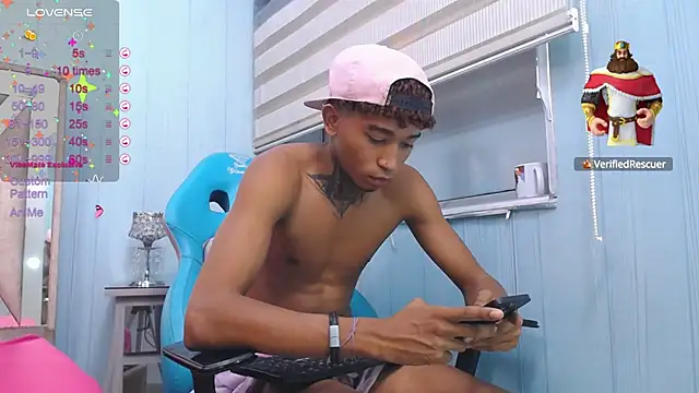sexy blacks  online show from 01-11-25, 05:51
