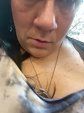 Snapshot of sexyasscougar chatting on 12-17-24, 04:00 sexyasscougar online show from 12-17-24, 04:00