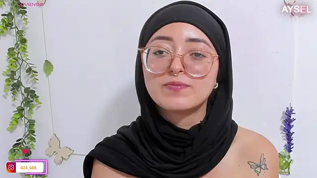 Snapshot of aysel_elid chatting on 03-22-25, 10:59 aysel elid online show from 03-22-25, 10:59