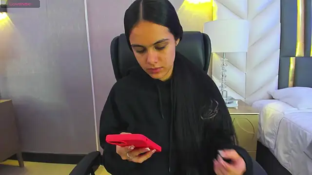 ChloeHarper  online show from 01-14-26, 11:49