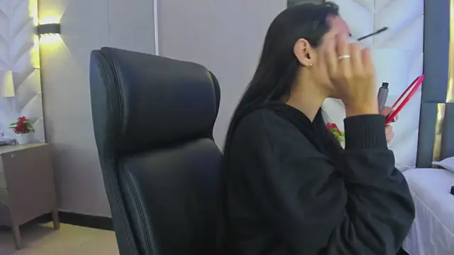 ChloeHarper  online show from 02-28-26, 11:33